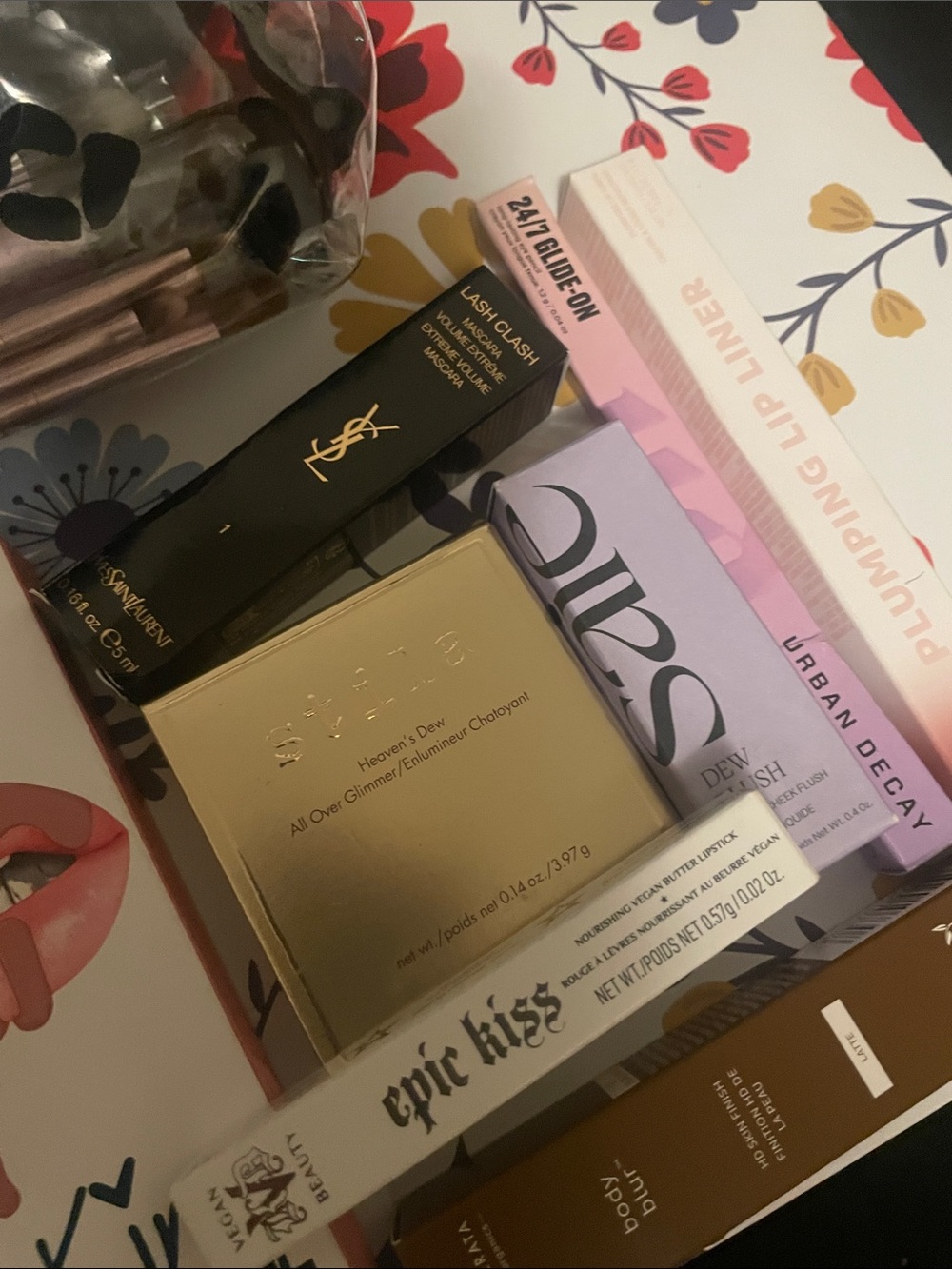 Cosmetic goodie bag with tote bag lot - Picture 5 of 17